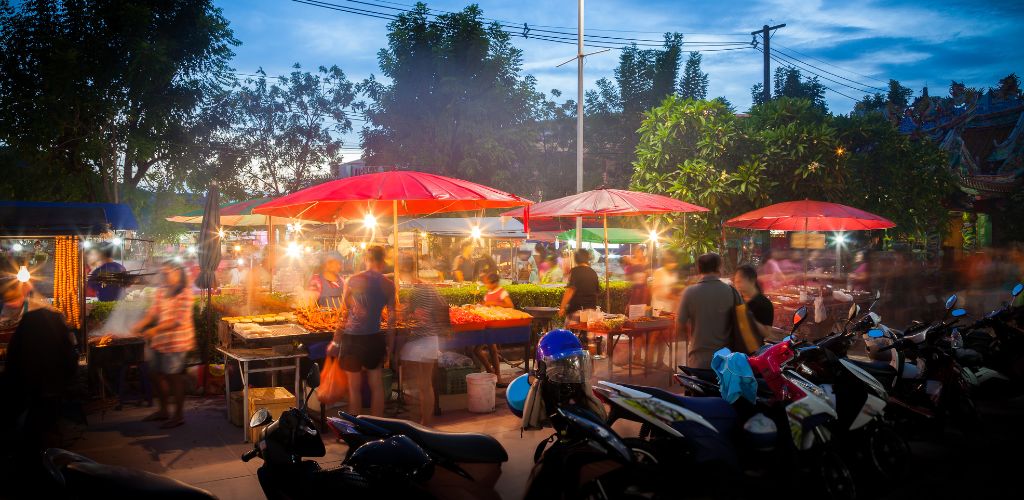 Besuche die Nachtmärkte auf Bali für dein perfektes Shopping Erlebnis