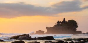 {field image_alt}{/field}