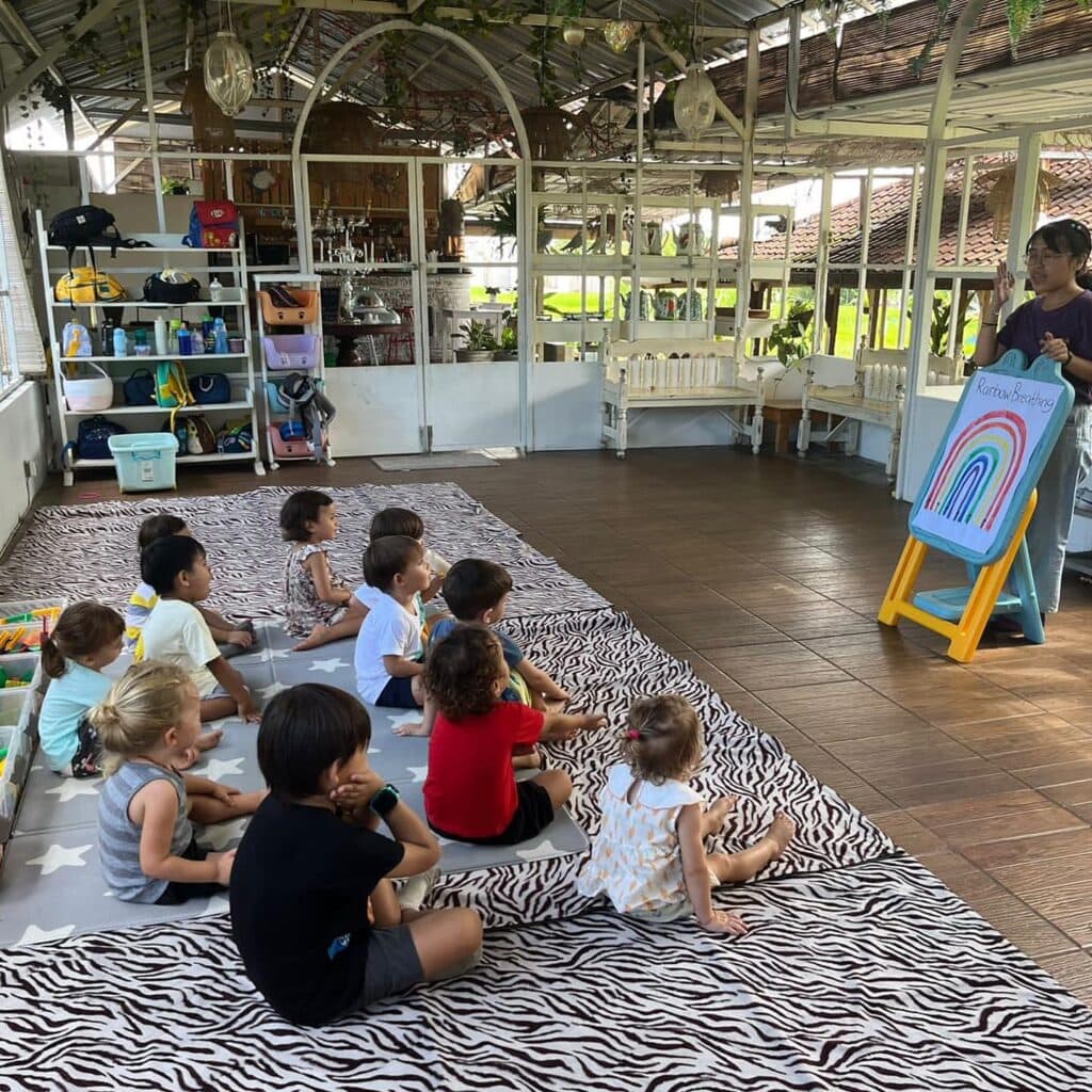 bhumibalischool C246F3URFgC 1