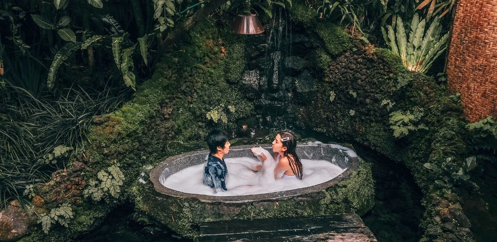 Verbringe deine Flitterwochen auf Bali in einer Therme / Hotel