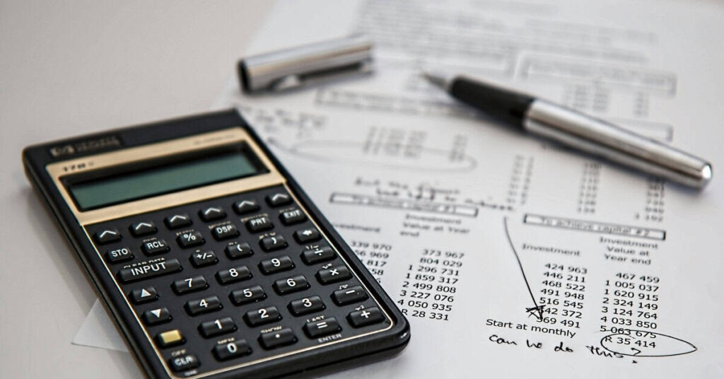 Die 10 besten Orte für den Ruhestand auf Bali (2026) 13 Steuerunterlagen und Taschenrechner – Informationen zu Steuern und Finanzen für Auswanderer und Ruheständler auf Bali.