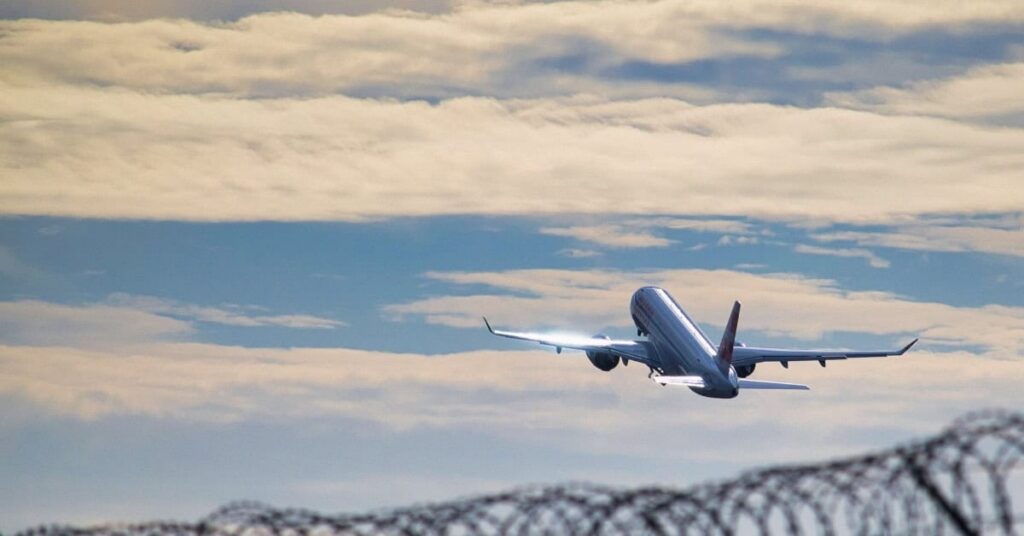 Indonesien Abschiebung (Deportation): Gesetze, Gründe & wie Du Probleme vermeidest
