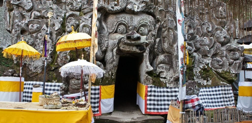 Sehenswürdigkeit Elefentenhöhle in Bali